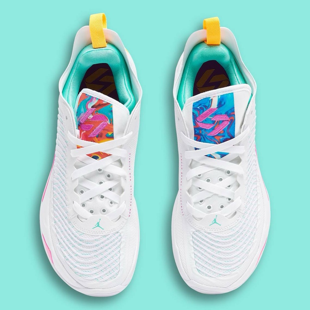 Jordan Athletic Shoes White and Teal